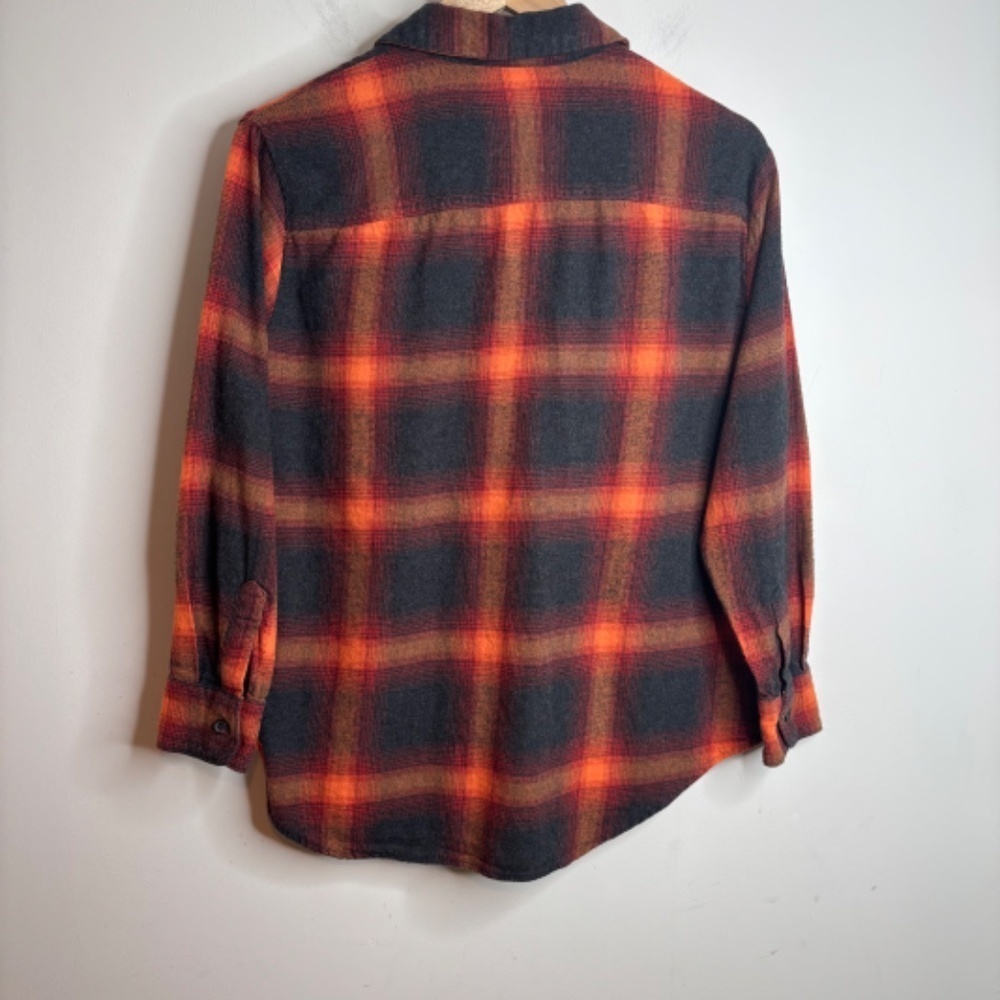 Old Navy The Boyfriend Flannel Shirt S Swiftie Evermore Grunge Fall Cozy Classic - Picture 3 of 8